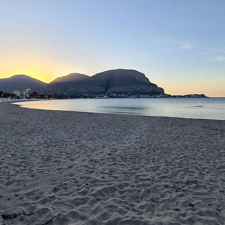 Arima Mondello Apartment Exteriör bild
